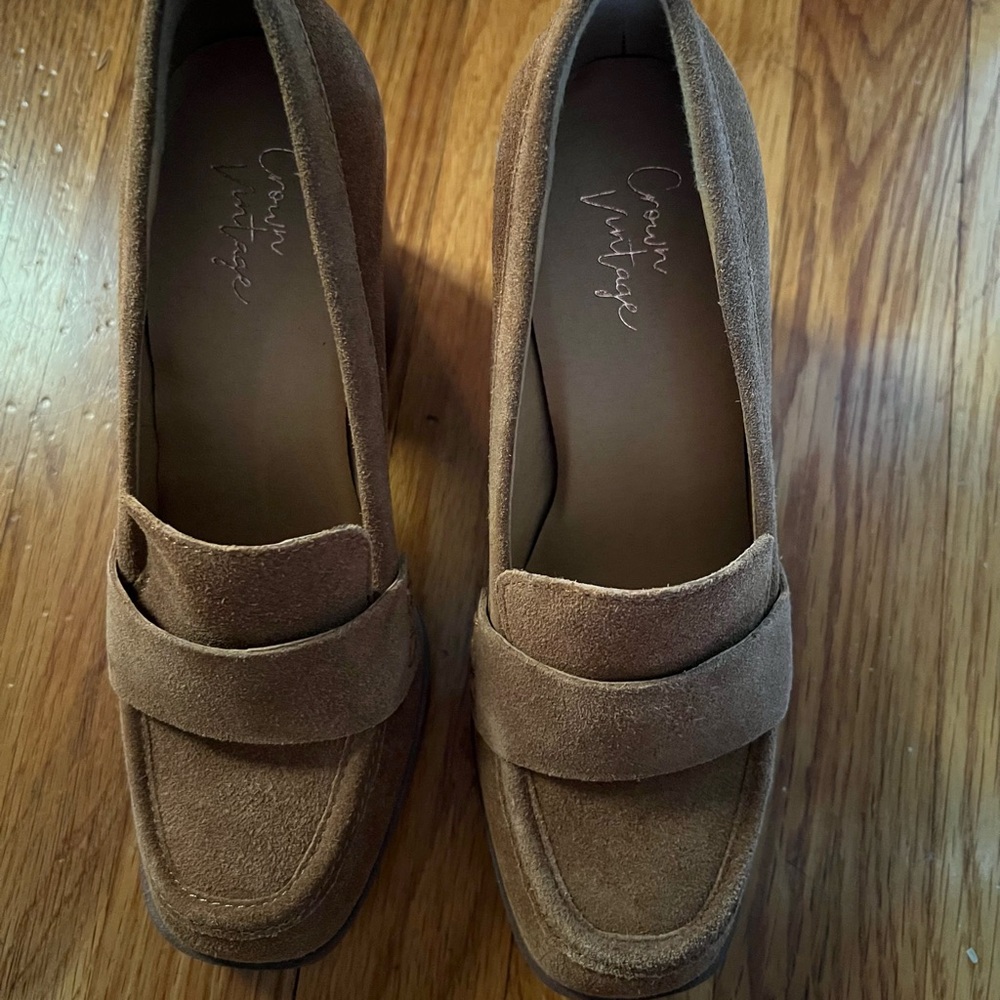 Crown Vintage Tan Suede Flats Modern Penny Loafers